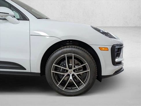New 2026 Porsche Macan image 11
