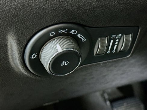 Used 2022 Jeep Compass Latitude image 19