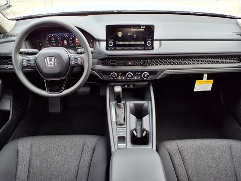 Certified 2025 Honda Accord LX image 4