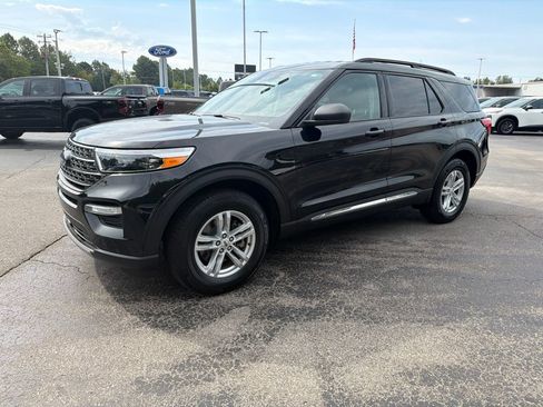 Used 2021 Ford Explorer XLT w/ Equipment Group 202A AWD/4WD image 7