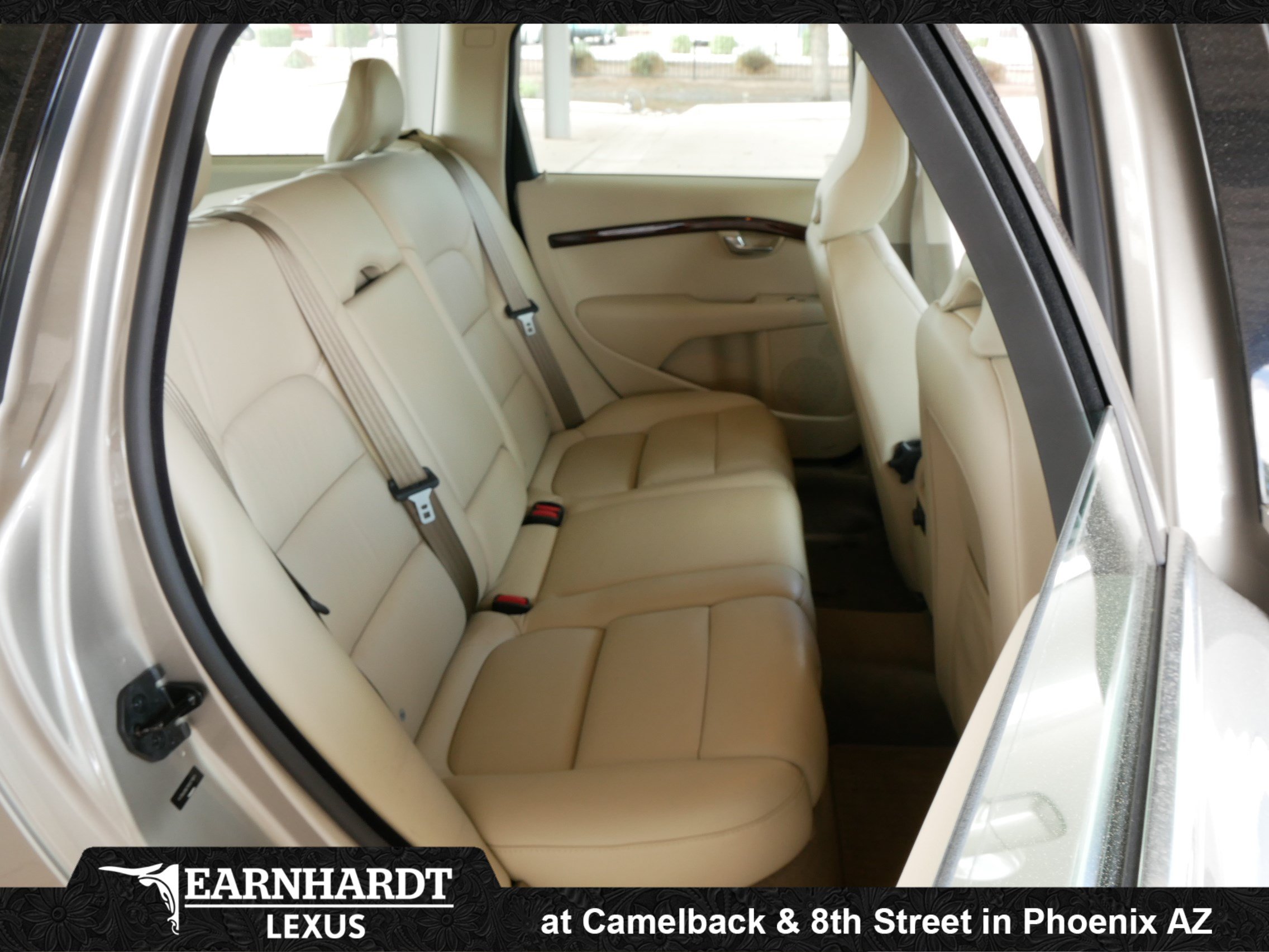Used 2009 Volvo V70 FWD image 3