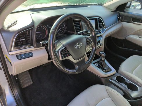 Used 2017 Hyundai Elantra SE w/ SE A/T Tech Package 03 image 14