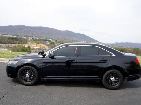 Used 2013 Ford Taurus Police Interceptor AWD image 4