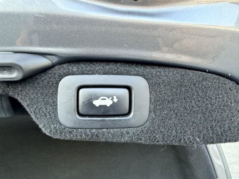 Used 2015 Lexus LS 460 AWD w/ Comfort Package image 20