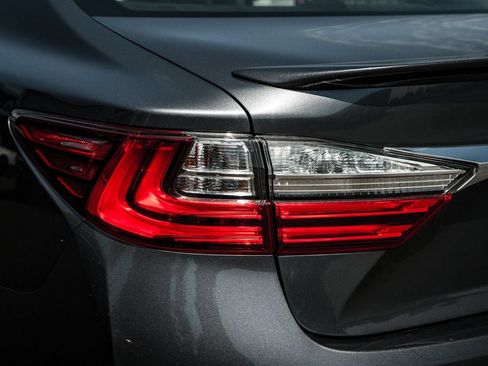 Used 2017 Lexus ES 350 w/ Navigation System Package FWD image 8