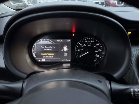 Certified 2022 Nissan Kicks SV image 24