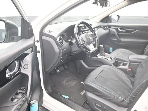 Used 2021 Nissan Rogue Sport SV FWD image 9