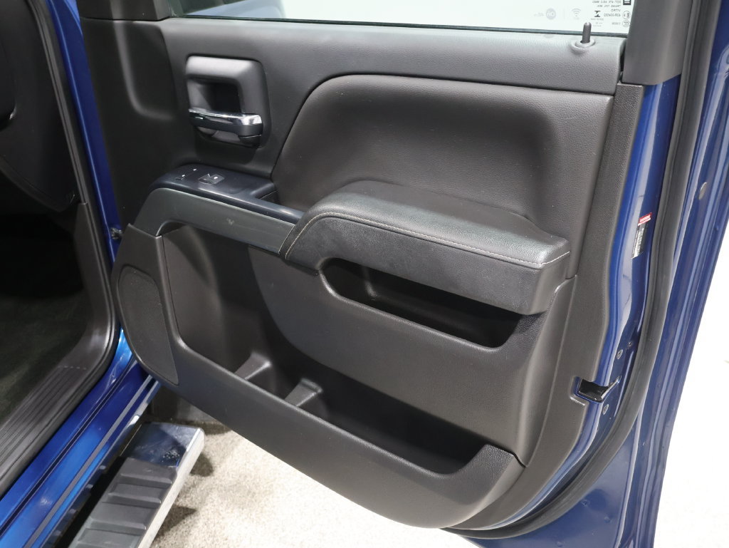 Used 2018 Chevrolet Silverado 1500 LT w/ LT Eassist Package AWD/4WD image 22