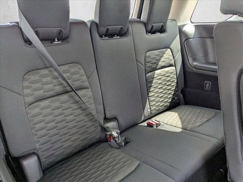 Used 2025 Nissan Pathfinder SV image 18