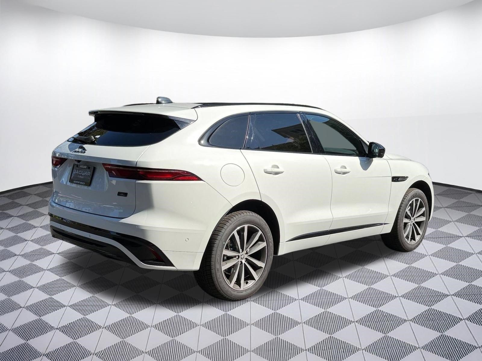 New 2026 Jaguar F-PACE R-Dynamic S AWD/4WD image 9