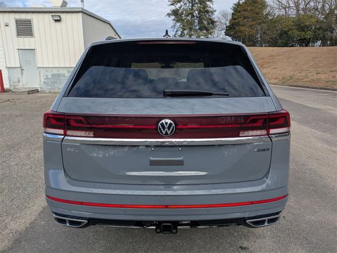 New 2026 Volkswagen Atlas SEL Premium R-Line image 5