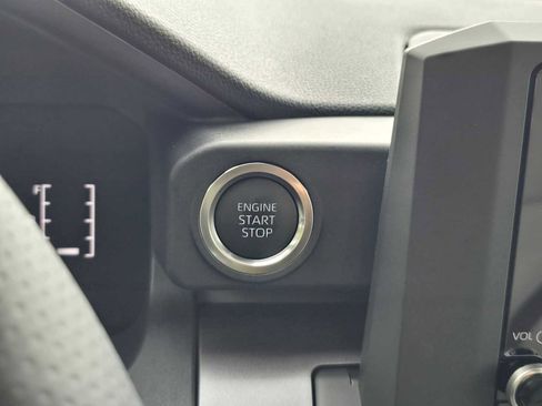 Certified 2025 Toyota 4Runner SR5 image 29