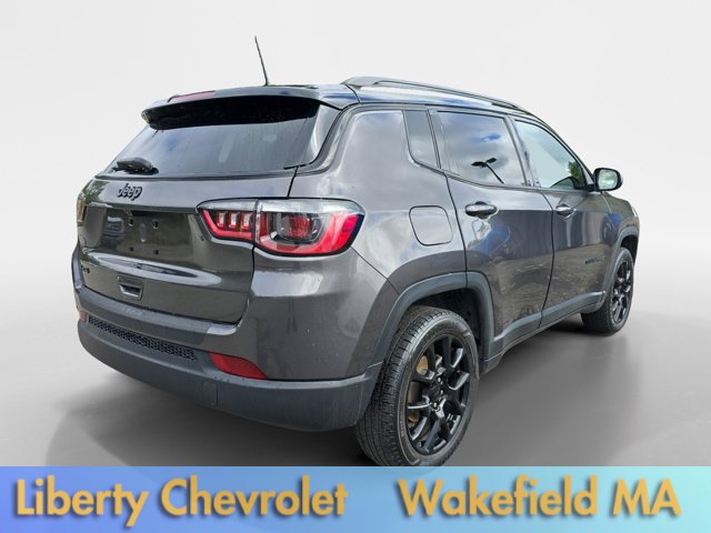 Used 2023 Jeep Compass Latitude w/ Sun and Sound Group AWD/4WD image 7
