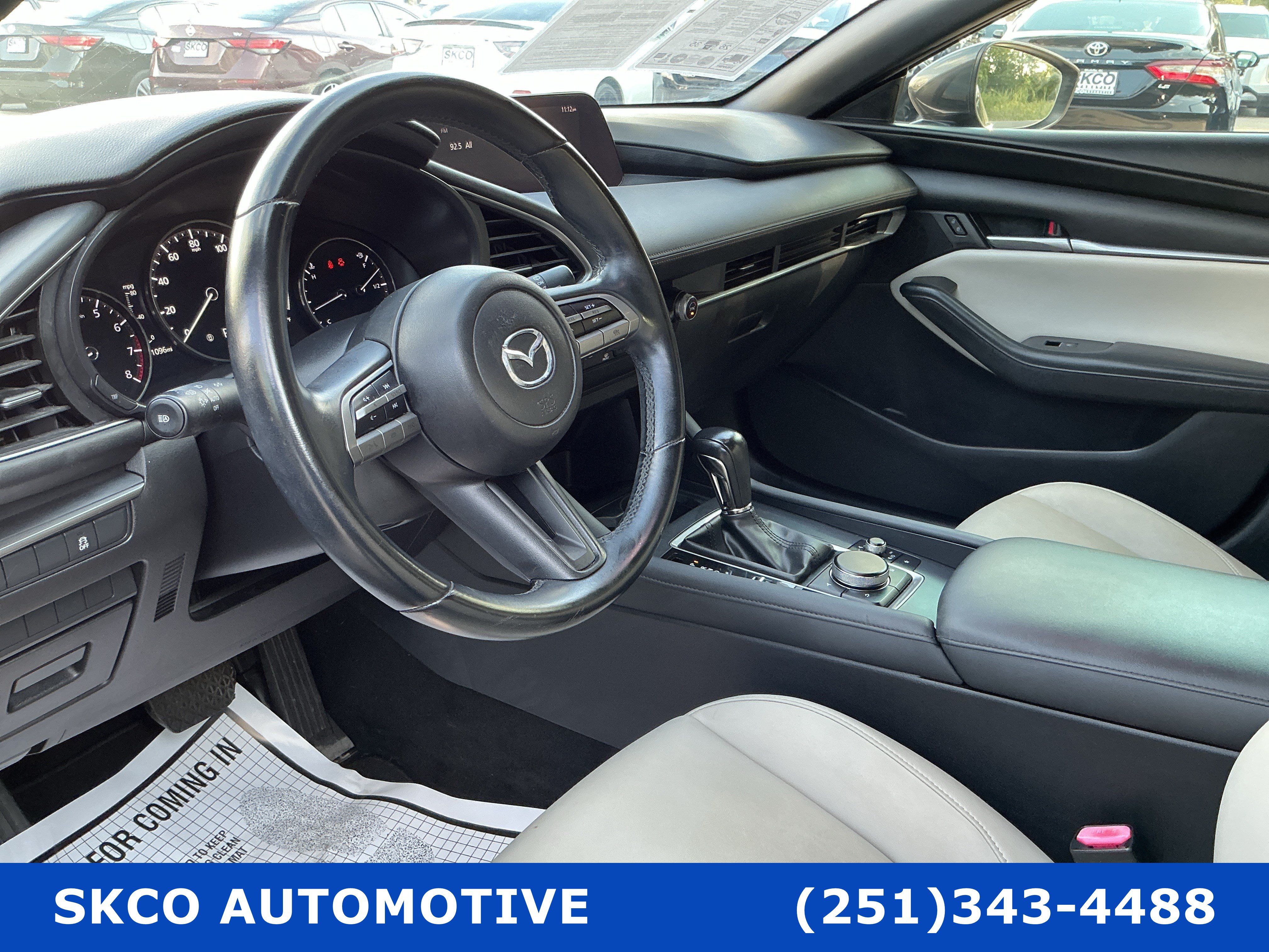 Used 2020 MAZDA MAZDA3 Hatchback FWD image 20