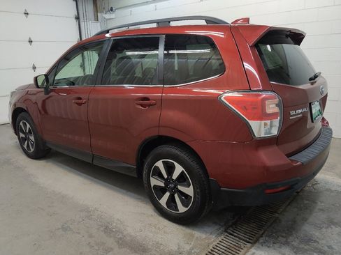 Used 2017 Subaru Forester 2.5i Limited AWD/4WD image 3