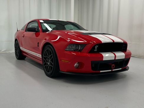 Used 2013 Ford Mustang Shelby GT500 RWD image 3
