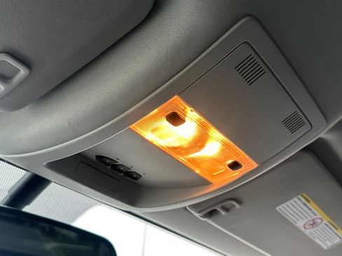 Used 2014 GMC Sierra 3500 SLT w/ SLT Convenience Package image 23