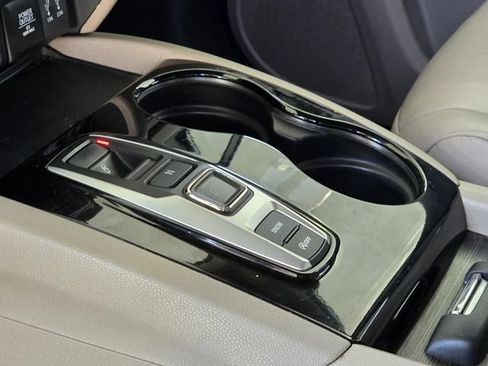 Used 2016 Honda Pilot Touring image 27