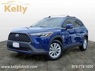 Used 2024 Toyota Corolla Cross LE w/ Moonroof Package AWD/4WD video 1