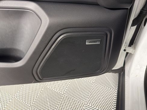 Certified 2025 Porsche Macan AWD/4WD image 27