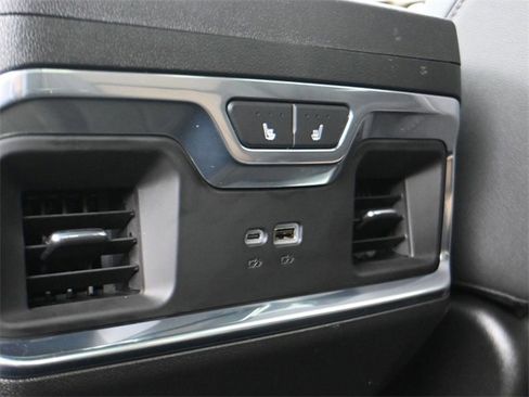Used 2024 Chevrolet Silverado 2500 High Country w/ High Country Premium Package image 25