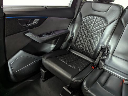 Certified 2023 Audi SQ7 Premium Plus w/ Executive Package AWD/4WD image 12