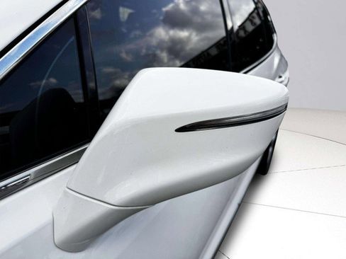 Used 2019 Buick Enclave Essence image 15