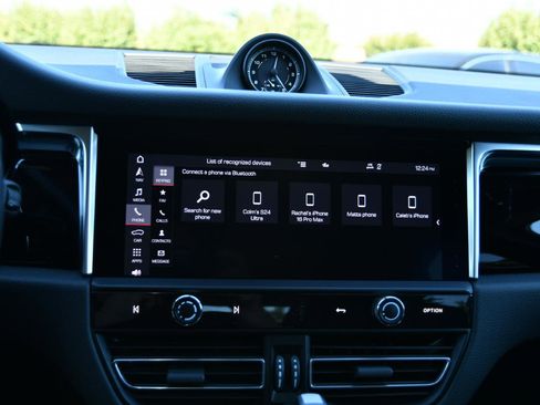 Used 2024 Porsche Macan image 14