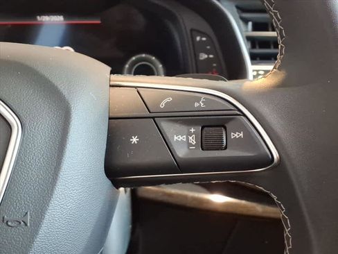 Used 2025 Audi Q7 Premium Plus w/ Premium Plus Package image 16