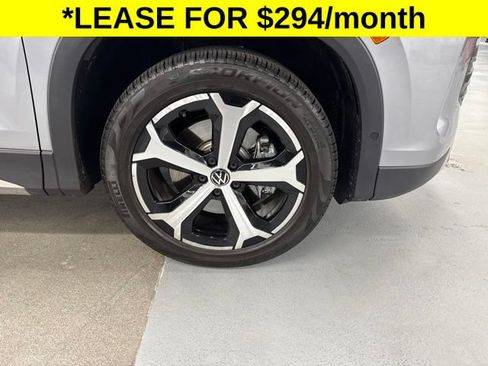 Used 2026 Volkswagen Tiguan SE AWD/4WD image 6
