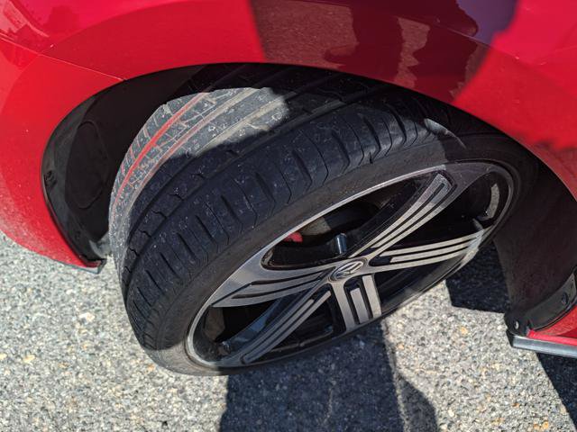 Used 2015 Volkswagen GTI SE FWD image 19
