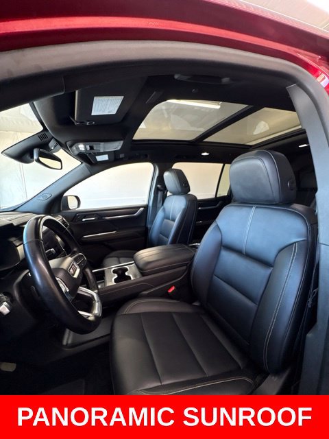 Used 2024 GMC Acadia Elevation w/ Luxury Package FWD image 3