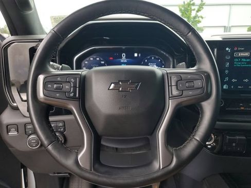 Used 2023 Chevrolet Silverado 1500 ZR2 w/ Technology Package AWD/4WD image 24