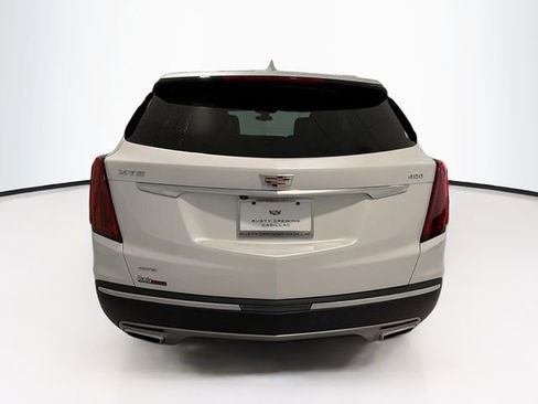 Certified 2025 Cadillac XT5 Premium Luxury w/ LPO, Floor Liner Package AWD/4WD image 4
