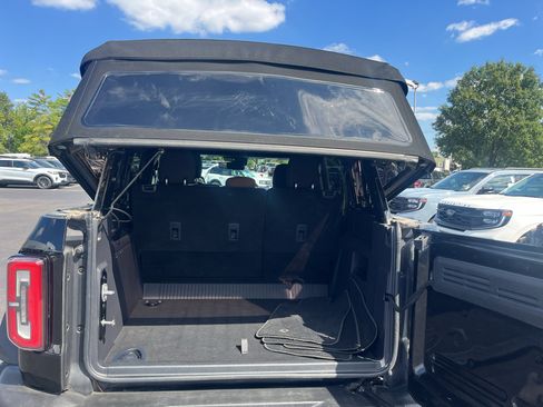 Used 2022 Ford Bronco Outer Banks w/ Sasquatch Package AWD/4WD image 7