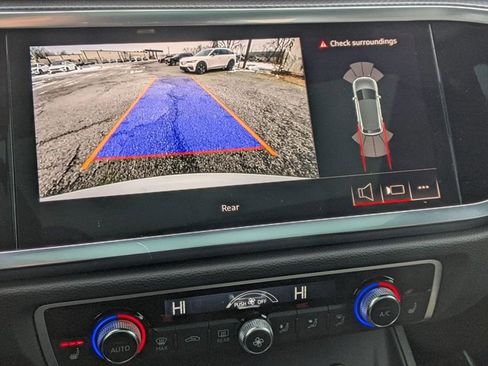 Used 2025 Audi Q3 2.0T Premium w/ Convenience Package image 12