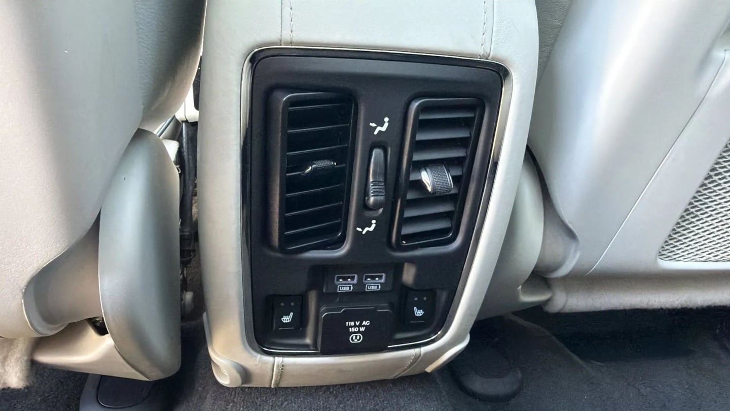 Used 2020 Jeep Grand Cherokee Summit AWD/4WD image 23
