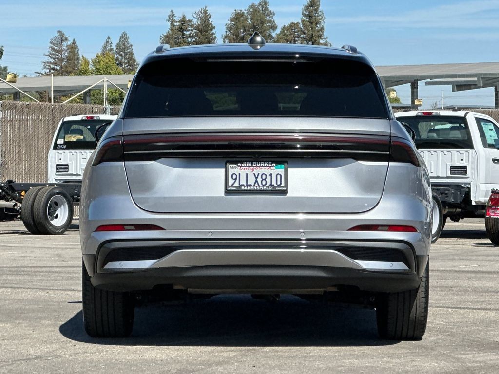Certified 2024 Lincoln Nautilus Reserve w/ Equipment Group 202A AWD/4WD image 4