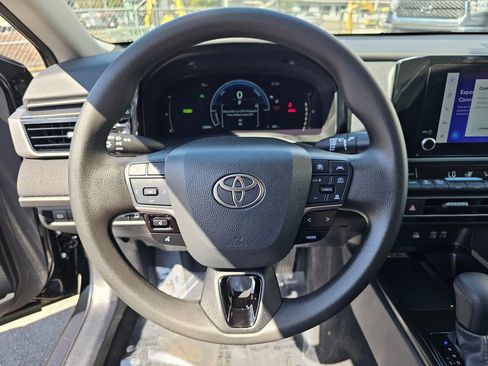 Certified 2025 Toyota Camry LE image 23