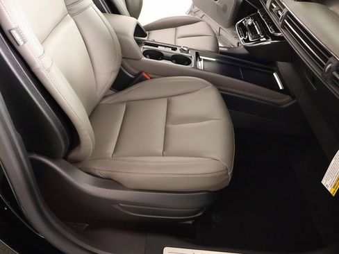 New 2026 Lincoln Corsair Premiere image 14