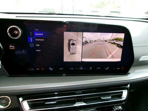 New 2026 Chevrolet Traverse LT FWD image 22