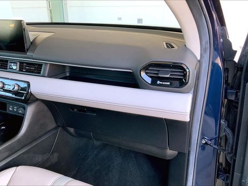 Used 2025 Honda Pilot EX-L image 18