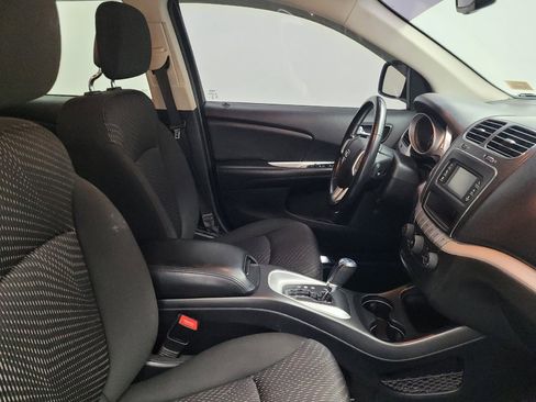 Used 2020 Dodge Journey SE w/ SE Popular Equipment Group FWD image 21