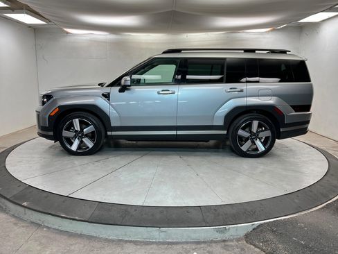 Used 2024 Hyundai Santa Fe Limited image 2