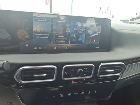 New 2026 Nissan Sentra SR w/ Floor Mat Package FWD image 9