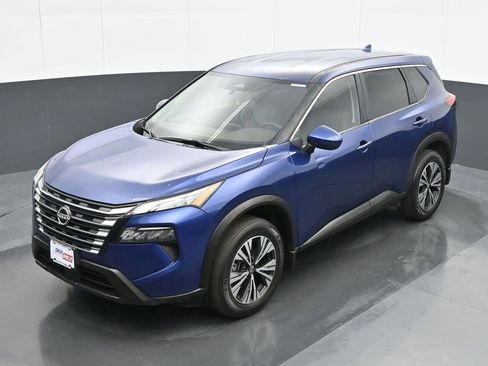 Used 2023 Nissan Rogue SV image 17