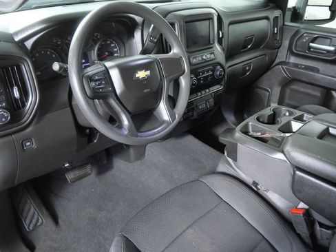 Used 2022 Chevrolet Silverado 2500 Custom w/ Gooseneck/5TH Wheel Package AWD/4WD image 3