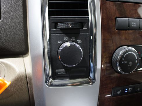 Used 2012 RAM 1500 Laramie AWD/4WD image 18
