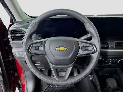 Used 2024 Chevrolet TrailBlazer LS w/ LS Convenience Package image 11