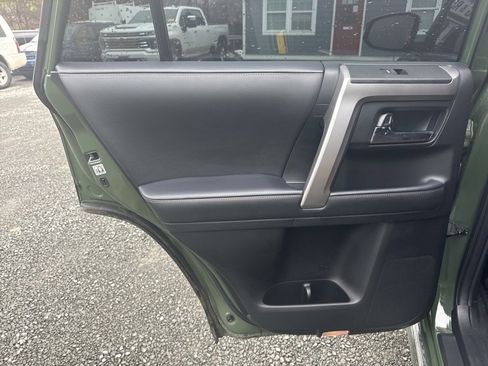 Used 2022 Toyota 4Runner Limited image 15